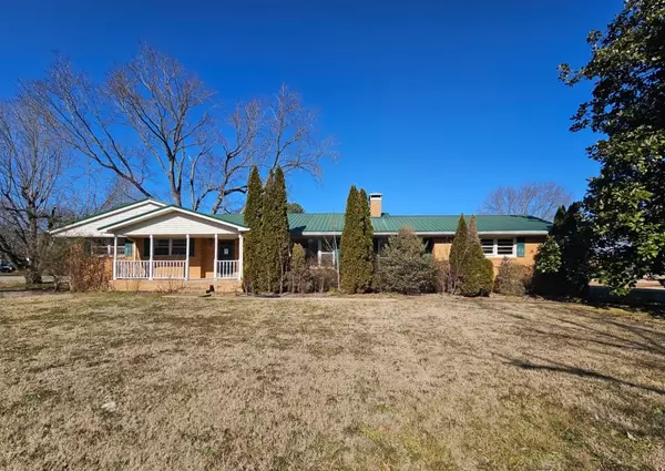 2194 Hampshire Pike, Columbia, TN 38401