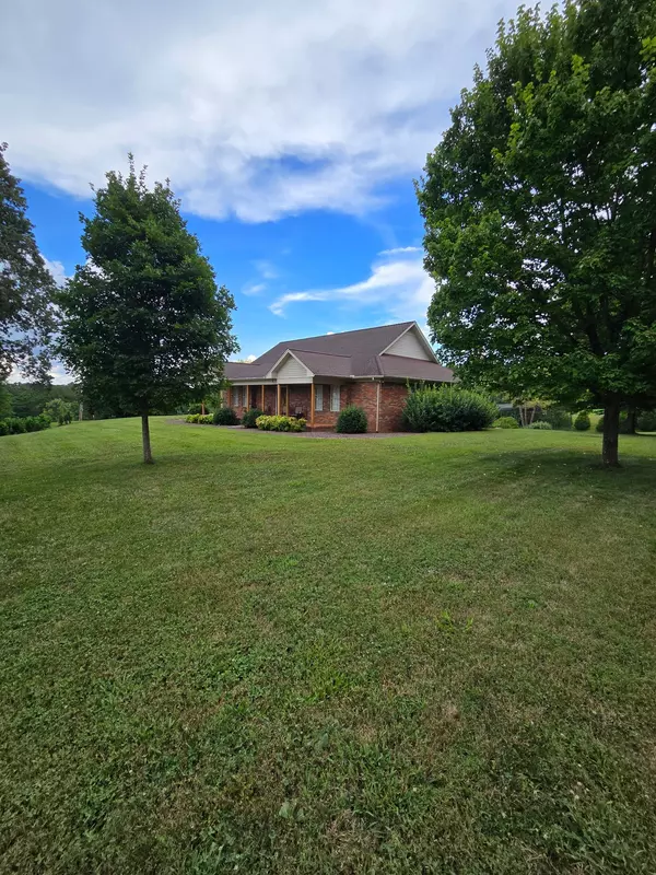 845 McMinnville Hwy, Sparta, TN 38583