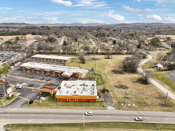 Columbia, TN 38401,1208 Nashville Hwy