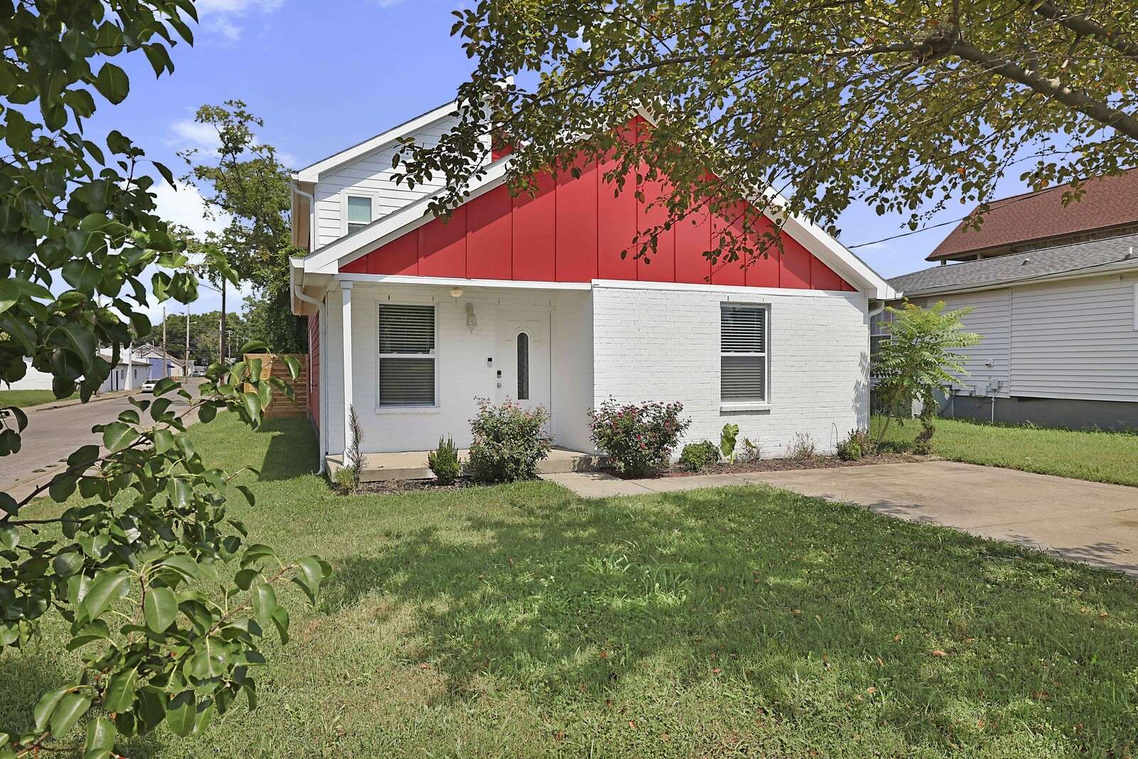 1528 16th Ave #N, Nashville, TN 37208