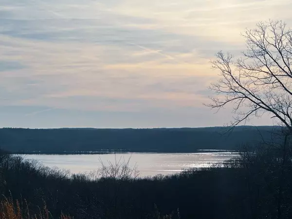 Stewart, TN 37175,0 Overlook Trail