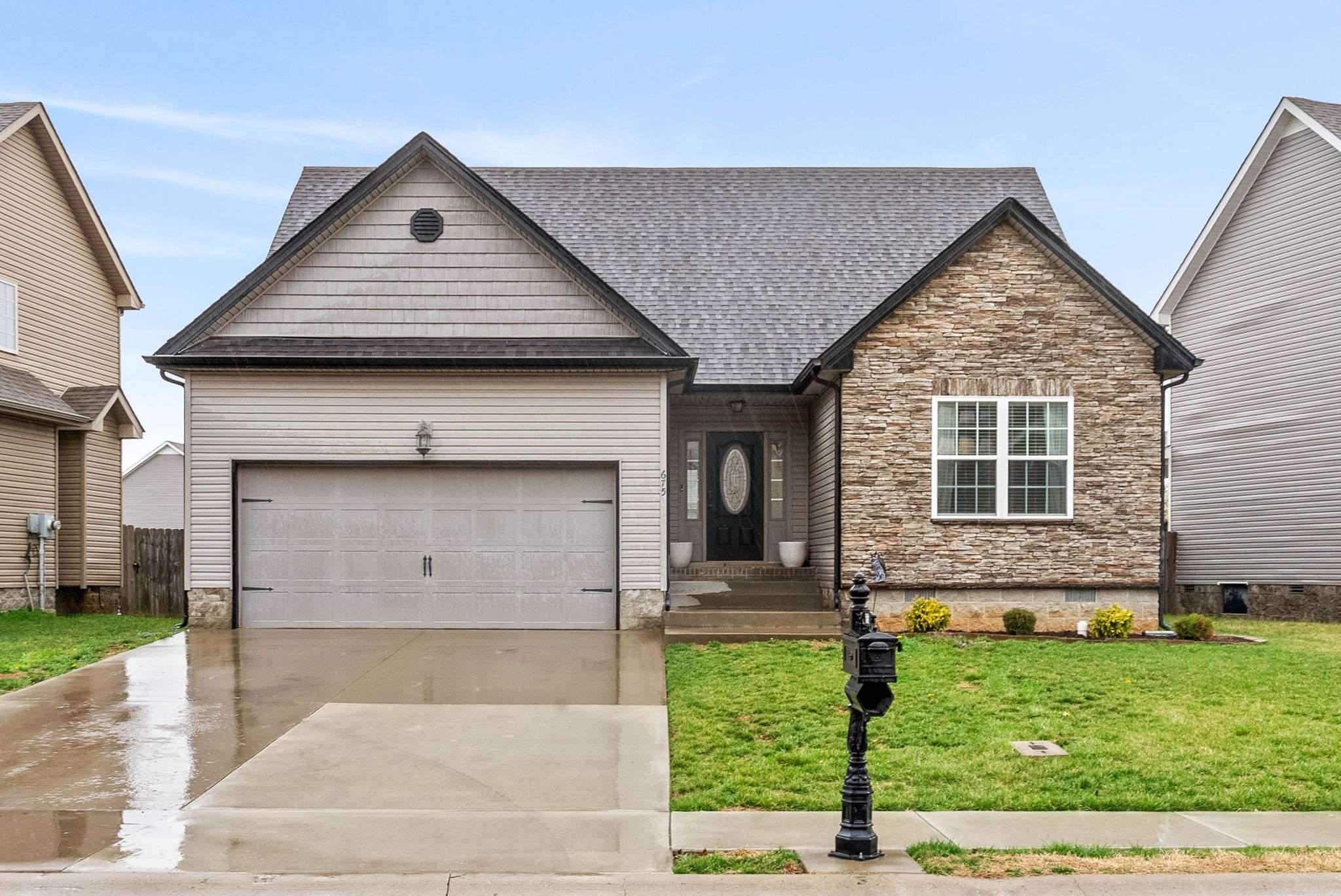 675 Fox Hound Dr, Clarksville, TN 37040