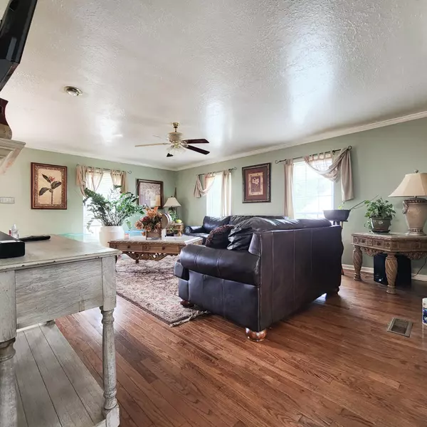 Humboldt, TN 38343,58 Tarkenton Dr