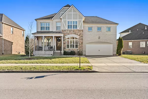 734 Burgess Dr,  Goodlettsville,  TN 37072