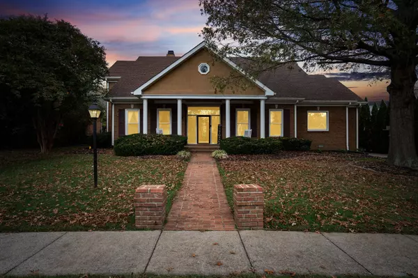 Hendersonville, TN 37075,135 N Country Club Dr
