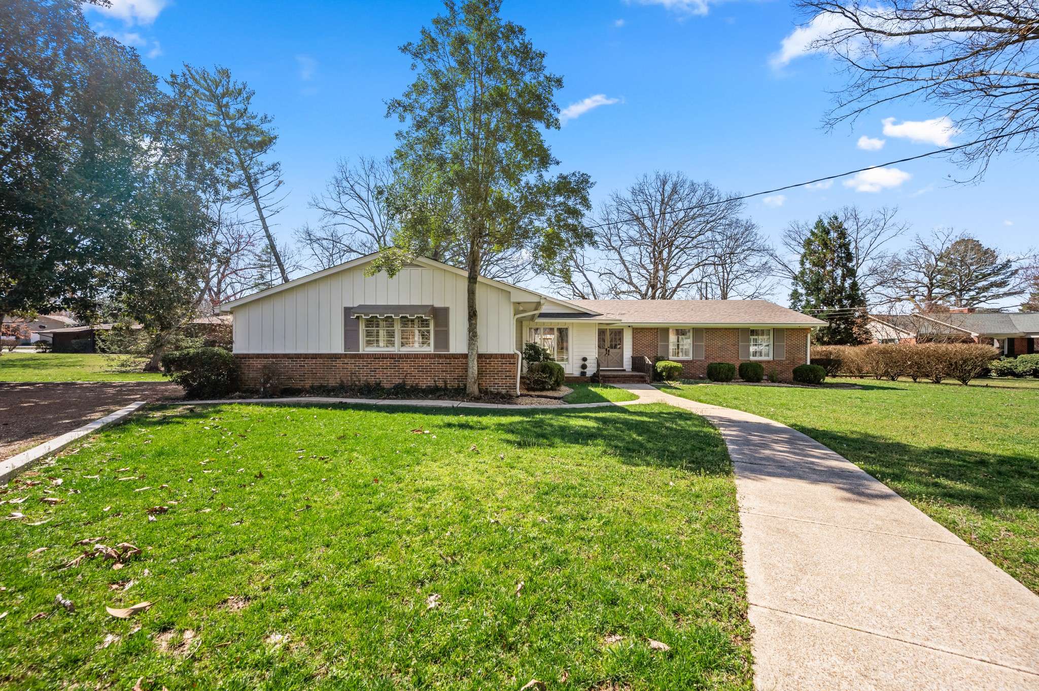 107 LAKE CIRCLE DRIVE, Tullahoma, TN 37388