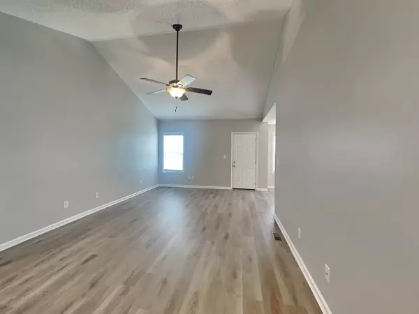 Clarksville, TN 37042,232 Grassmire Dr