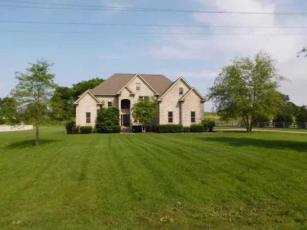 Columbia, TN 38401,423 Carters Creek Pike