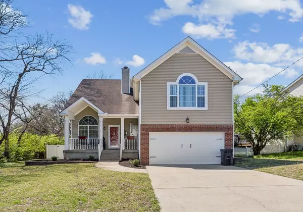 104 Parkwood Ln,  Hendersonville,  TN 37075