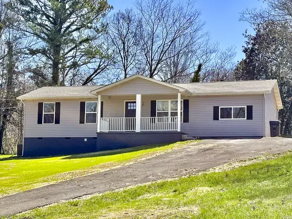 5232 Pinnacle Dr, Knoxville, TN 37914