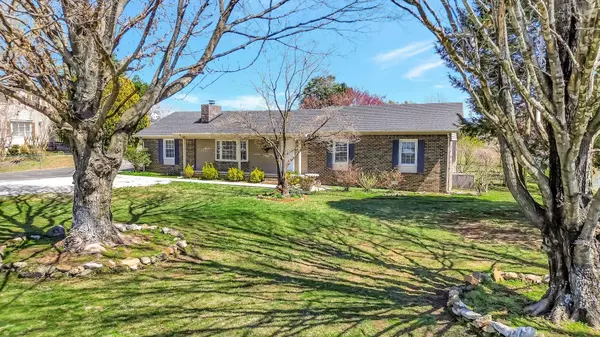 1481 Maxwell Rd, Belvidere, TN 37306