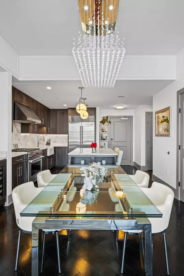 Nashville, TN 37203,1616 West End Ave #2906