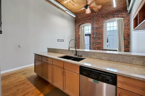 Nashville, TN 37208,1350 Rosa L Parks Blvd #425