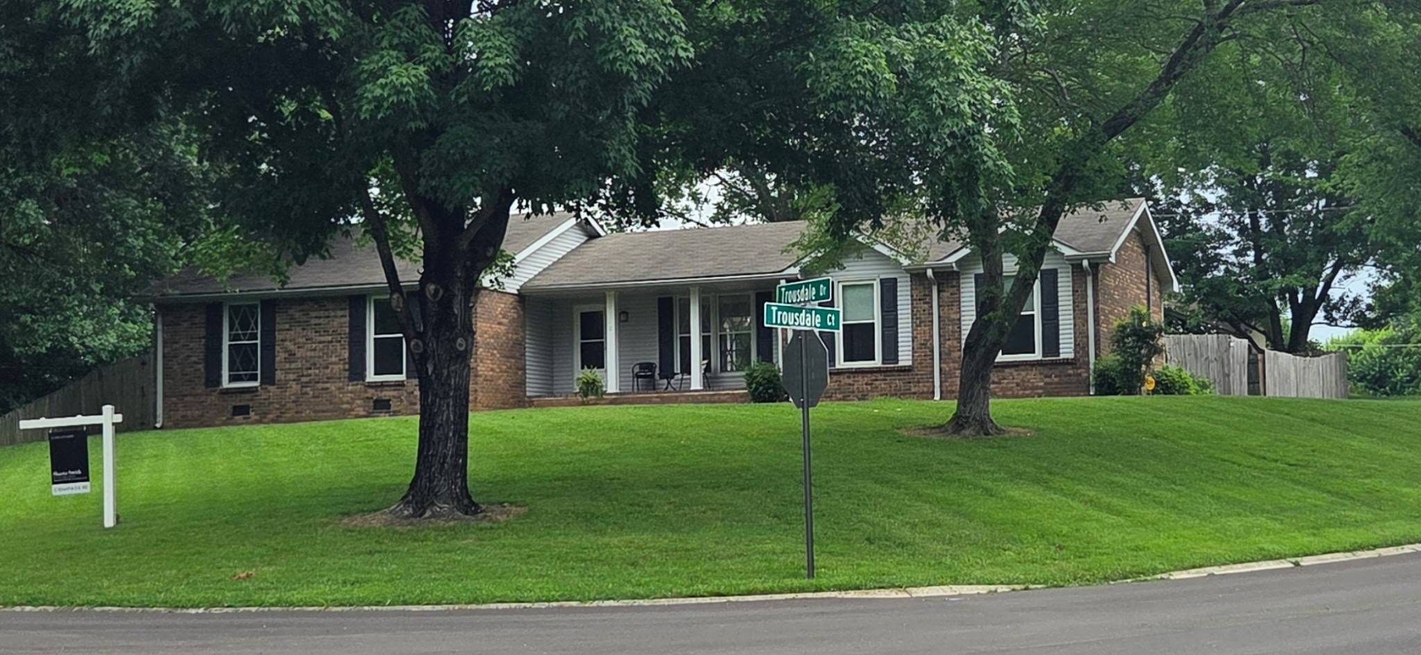 101 Trousdale Ct, Hendersonville, TN 37075