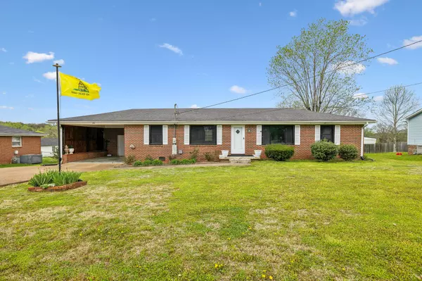 208 Academy Ave,  Alexandria,  TN 37012