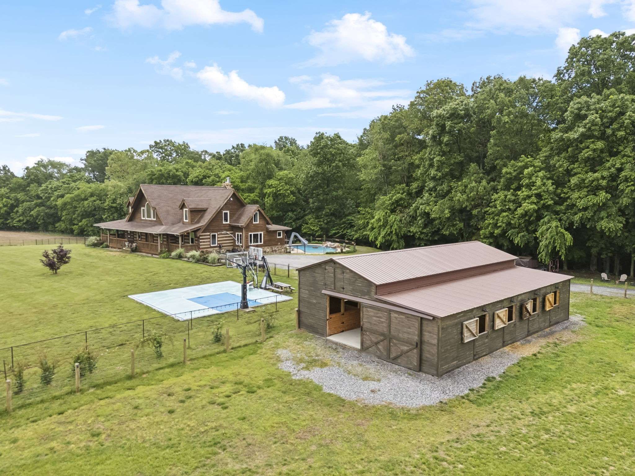 6485 Highland Rd, Portland, TN 37148