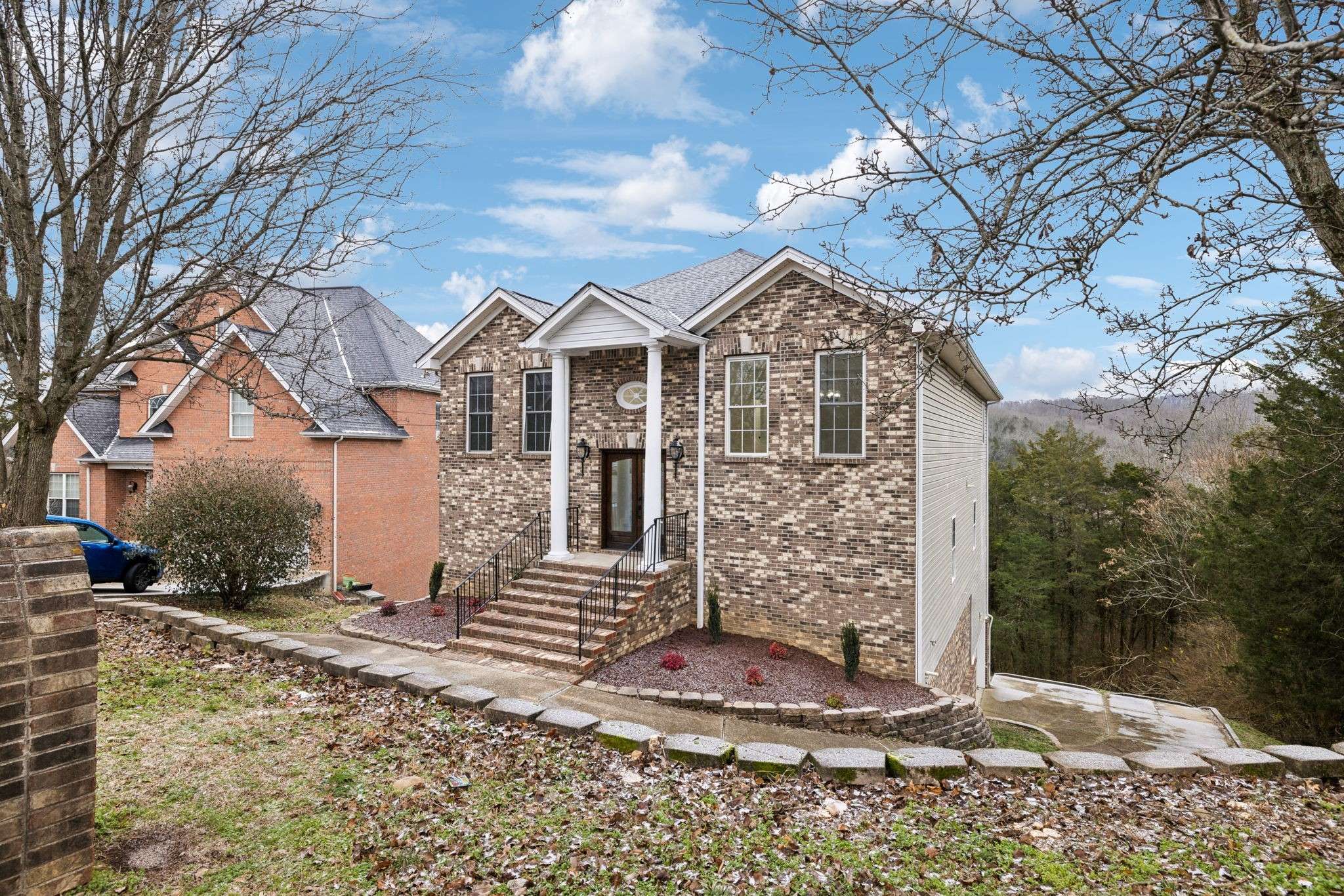 Nashville, TN 37209,232 Deer Pt
