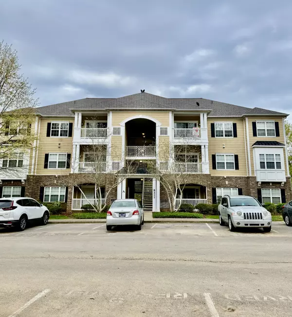 8211 Lenox Creekside Dr #12,  Antioch,  TN 37013