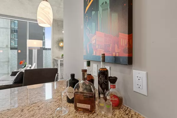 Nashville, TN 37201,301 Demonbreun St #814