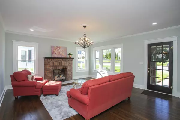 Pulaski, TN 38478,437 E College St