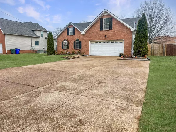 White House, TN 37188,110 Magnolia Dr