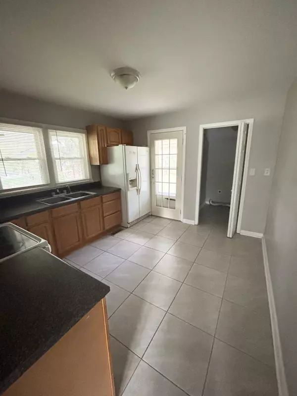 Clarksville, TN 37042,7 W Bel Air Blvd