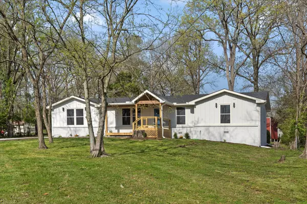 Hendersonville, TN 37075,124 Forest Retreat Rd