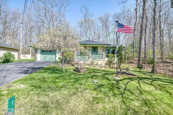 114 Lakeshire Dr, Crossville, TN 38558