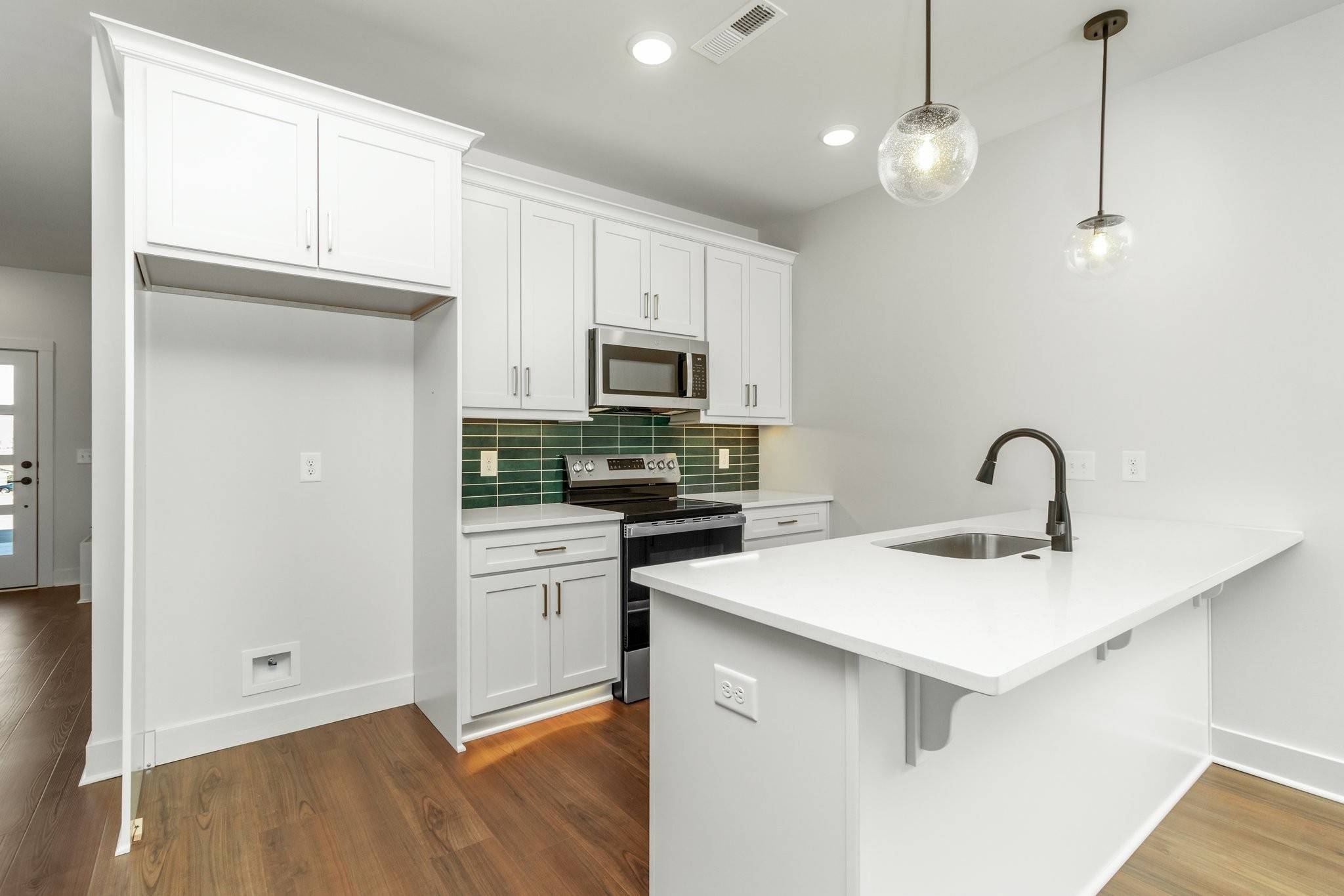 Clarksville, TN 37043,12 Holland Park West