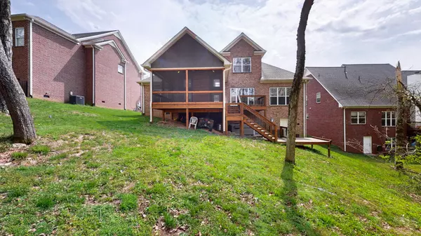 Hendersonville, TN 37075,140 Ridgeview Trce