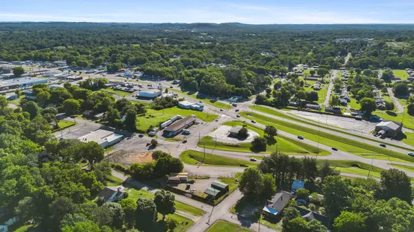 2016 Circle Dr, Columbia, TN 38401