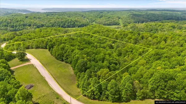 3200 Jack Saunders Road, Waverly, TN 37185