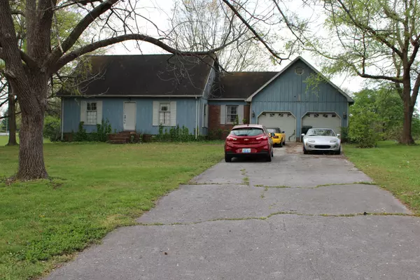 1122 Black Oak Ln, Hopkinsville, KY 42240
