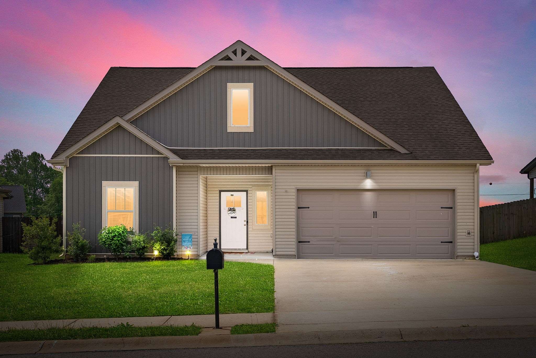 1164 Eagles Bluff Dr, Clarksville, TN 37040