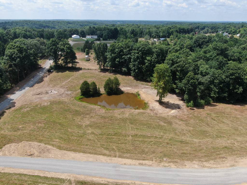 10688 Back Piney Rd, Bon Aqua, TN 37025