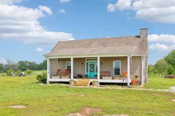 Columbia, TN 38401,2430 Santa Fe Pike
