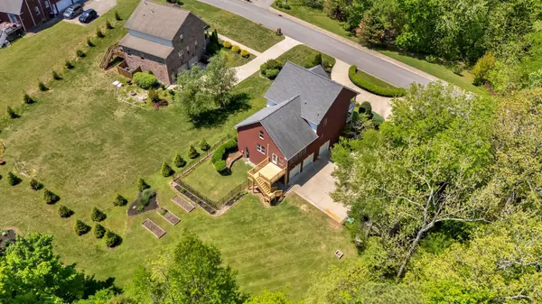 Greenbrier, TN 37073,1012 Carrs Creek Blvd