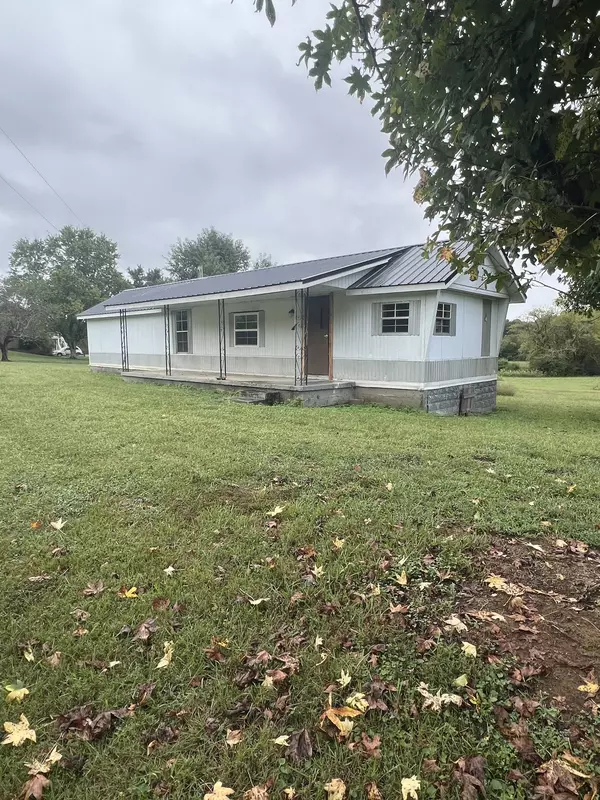 794 Smith Bend Ln, Gainesboro, TN 38562
