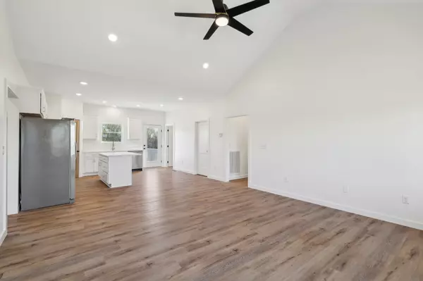 Lafayette, TN 37083,80 Amos Circle