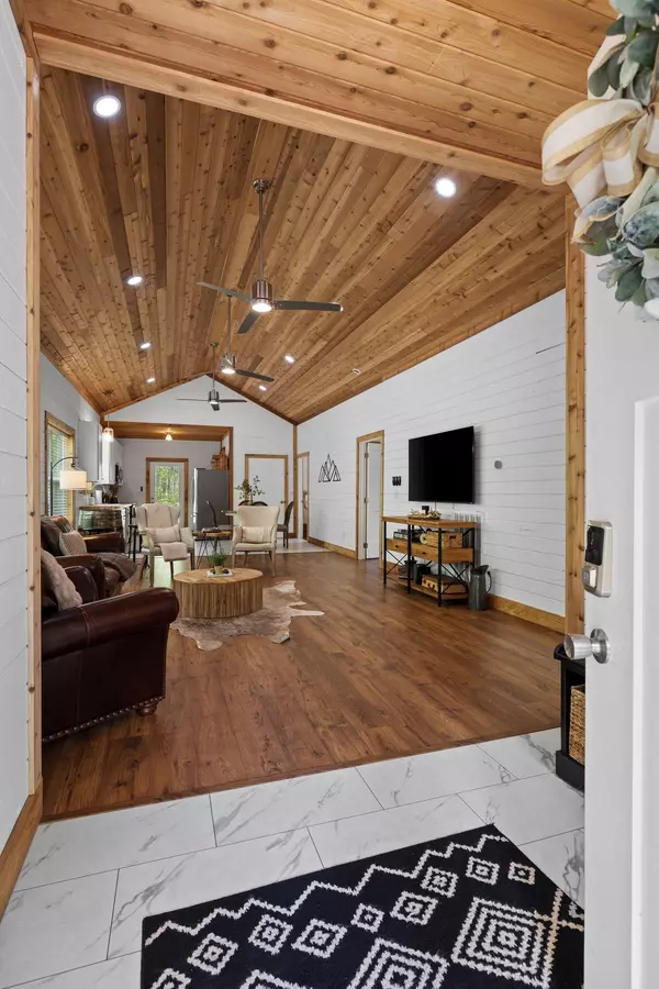 Monteagle, TN 37356,1150 Laurel Lake Dr