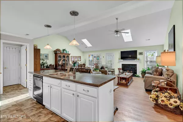 Knoxville, TN 37918,4630 Oak Meadow Way