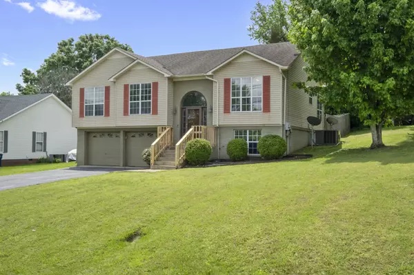 119 Westfield Dr, Columbia, TN 38401