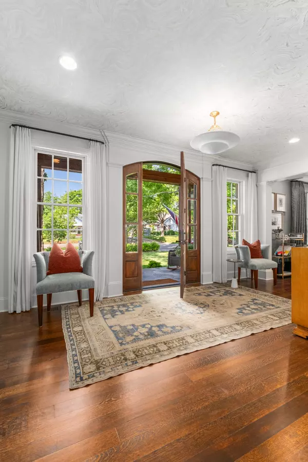 Nashville, TN 37205,208 Carden Ave