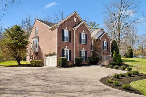 1305 Burton Valley Rd,  Nashville,  TN 37215