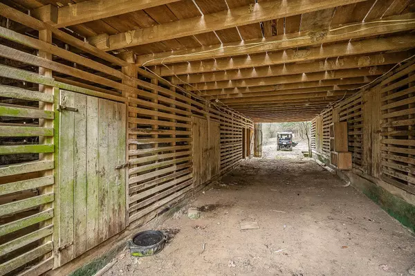 Hickman, TN 38567,584 Lancaster Hwy