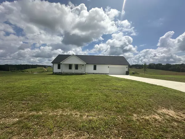 Lawrenceburg, TN 38464,1654 Linvillle rd