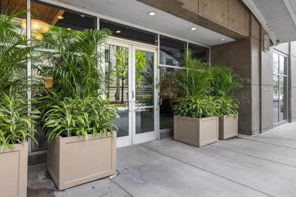 Nashville, TN 37201,301 Demonbreun St #1307