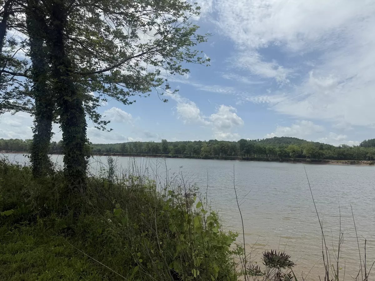 Clifton, TN 38425,167 Hardin Bottom River Rd