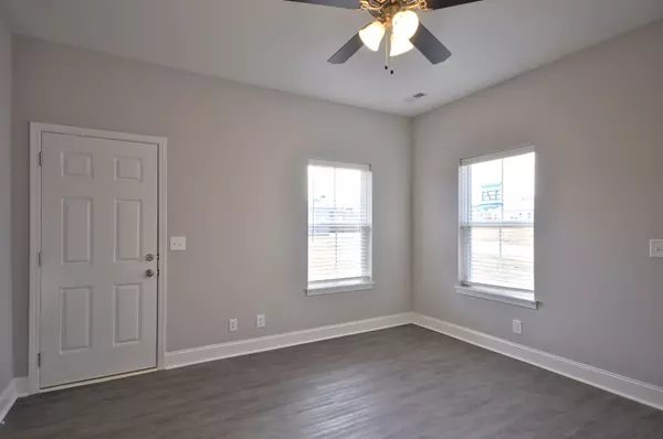 Clarksville, TN 37043,196 BAINBRIDGE DRIVE #B