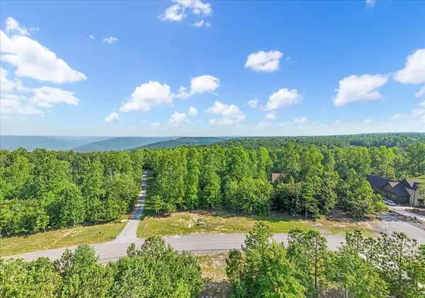 700 Cherokee Path, Jasper, TN 37347